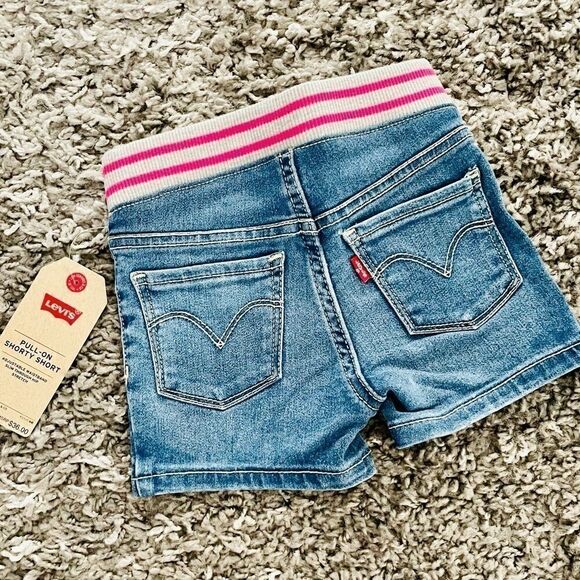 NWT Levi’s Girls Pull-On Shorty Shorts - Picture 2 of 3